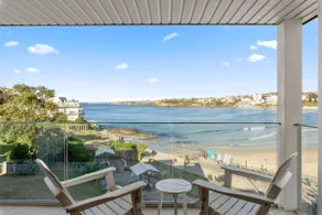 Beachfront Luxury 3 Beds with Ocean View Balcony - Image 3