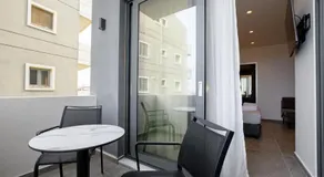 EcoHeaven Suites - Image 4