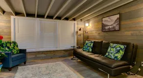 Modern Luxuries in a Quiet Convenient Location - Image 4