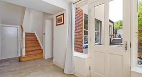 Clovelly House Relaxed Family Coastal Home - Image 4