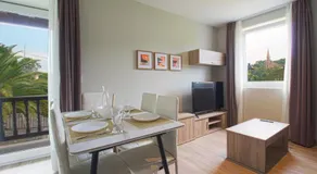 Apartamentos Turísticos La Pontificia - Image 2