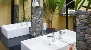 The Yuppi Hippi Beachpackers Hostel - Image 2