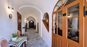 Historical house in the center Levoča with parking - Image 2