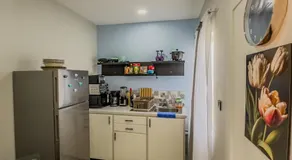Kozmik Sensetionz Suite - 10min from UVF Airport - Image 5