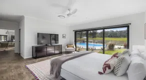 Koala Lane - Family, Pool, Sleeps 10, Luxe - Image 2