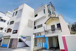 OYO Flagship Hotel Surya - Image 3