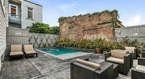Fabulous Cottages with City Views - Image 3