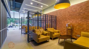 Neu Suites Residence, Embassy Row - Image 3