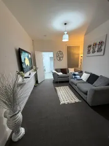Airrose 3bed with games for fun - Image 2
