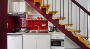 Elpiniki Luxury Rooms - Image 5