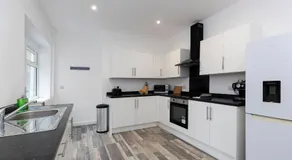 3BR Durham Contractors Long Stay Deals - Image 4
