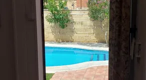 Habitación,Piscina y Jardín - Image 3