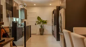 Modern Apartment - Home Theater and Premium Kitchen - Image 2