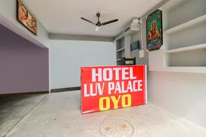 SPOT ON Hotel Luv Palace - Image 5