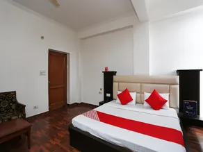 OYO 5855 Hotel Neelkanth - Image 3