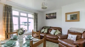 Queen Bower Farm Lodge - un bungalow con capacidad para 4 personas en 3 habitaciones - Image 2