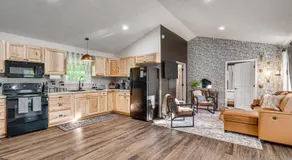 Shenandoah family & dog friendly cabin - 5 min walk river with private river access, BBQ, playground, fire pit - Image 3