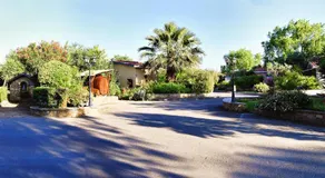 Hotel Garden - Image 4