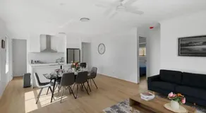 Brandnew 4BR modern family home Park Ridge - Image 5
