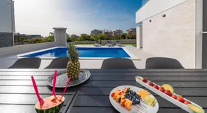 Apartments & Rooms Pool Villas Maris - Image 5