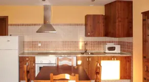Cozy house in Villamiel with mountain view - Image 3