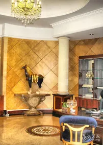 Beautiful East International Hotel - Image 5
