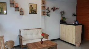 Happy Hostel - Image 4
