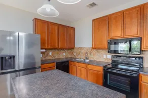 Colony Suite - Round Rock - Image 3