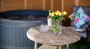 Quavers Rest - quintessential little home & hot tub available ! - Image 5