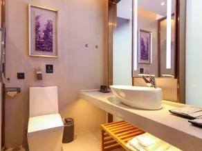 Lavande Hotel HeYuan HePing BaiSheng square - Image 4