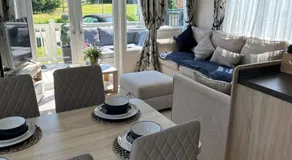 Acres Corner Retreat Inc Hot tub at Tattershall Lakes Country Park - Image 4