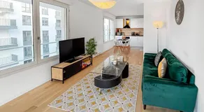 Balcon ensoleillé, design moderne - Image 2