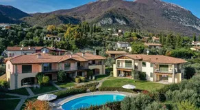 Felicity: mit Seeblick und Pool - Image 5