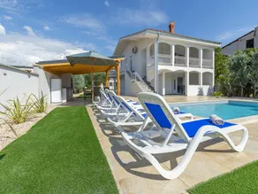 Relaxing Villa near Porec with Pool - Image 5