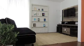 Positive Hostel - Image 2