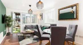 The Bell Suite by Prime Stays - Stylish 2 Bedroom in City Centre With Balcony & Gated Parking - Image 2