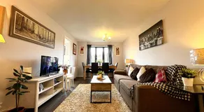Cityview Retreat - 2-Bed Apartment - Free Parking - Image 2
