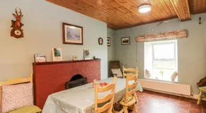 The Bride Valley Farmhouse - Image 4