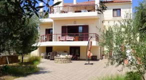 Avia, house with privillaged view, 100 meters from the sea - Image 4