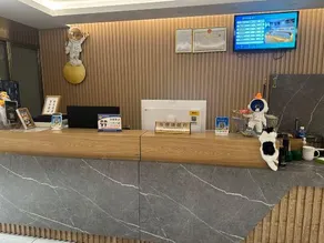 Shenzhen Chunfeng Boutique Hotel (Luohu Port Xiangxi Village Subway Station) - Image 2