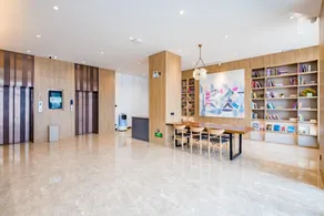 Hanting Hotel Xinyang Cultural Center - Image 4
