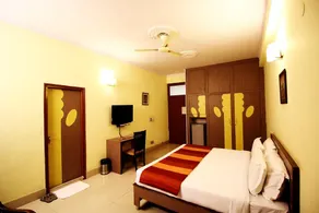 Capital O 35667 Hotel Inderlok Signature - Image 2