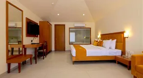 The Gold Beach Annexe - Image 2