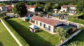 Villa Marianne with heated pool - Image 2
