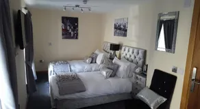 Star Inn Rooms - Image 5