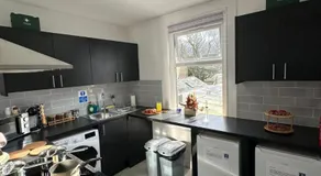 Cambridge Central Rooms - Tas Accommodations - Image 3