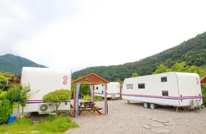 Yeongwol Vacation Garden Caravan - Image 5
