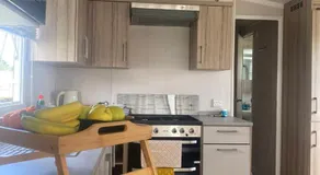 Modern Family Caravan with WiFi at Valley Farm, Clacton-on-Sea - Image 5