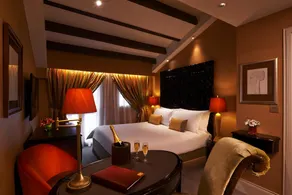 The Scarlet Singapore - Image 2