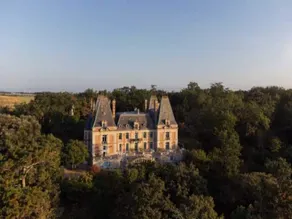 Chateau Stay - 1BR4P with Pool  Park Access - Image 1